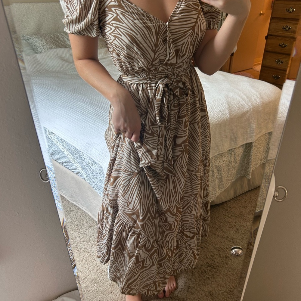 Vici Brown Tan Puff Sleeve Sundress